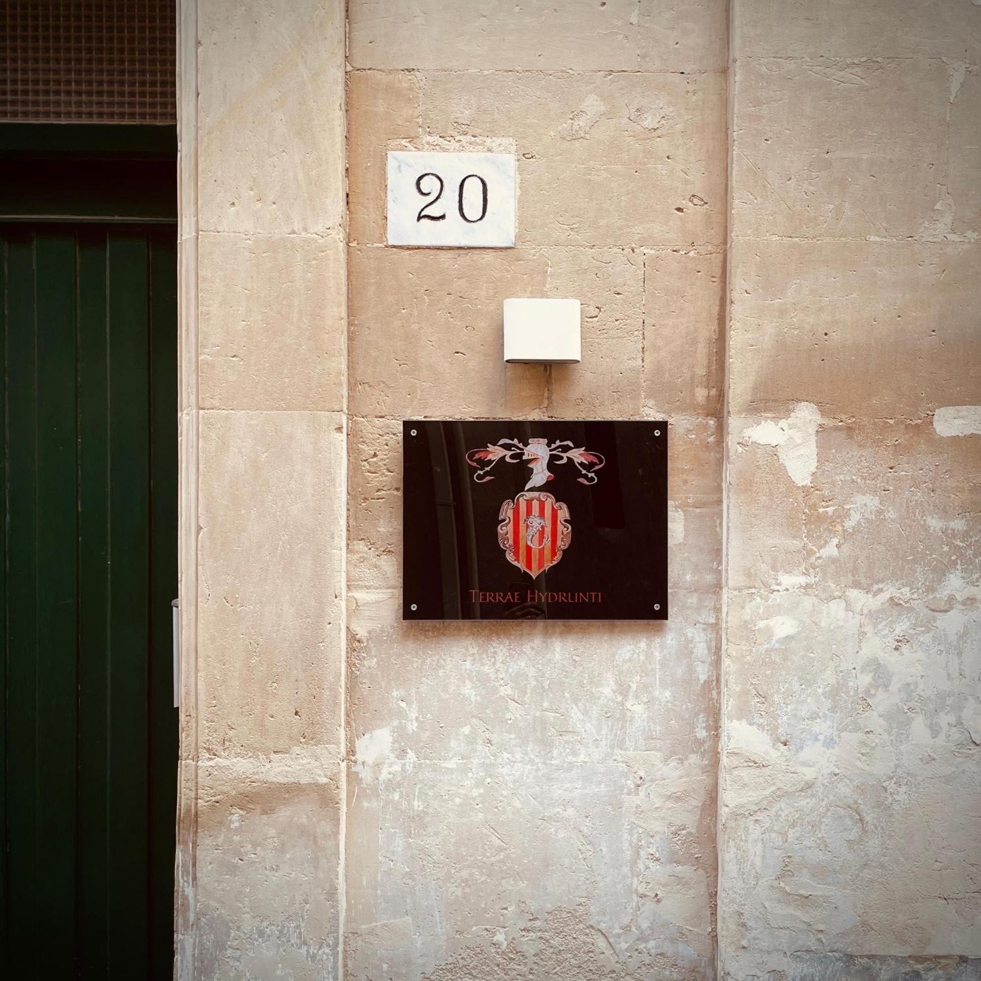 Terrae Hydrunti Bed & Breakfast Lecce Bagian luar foto