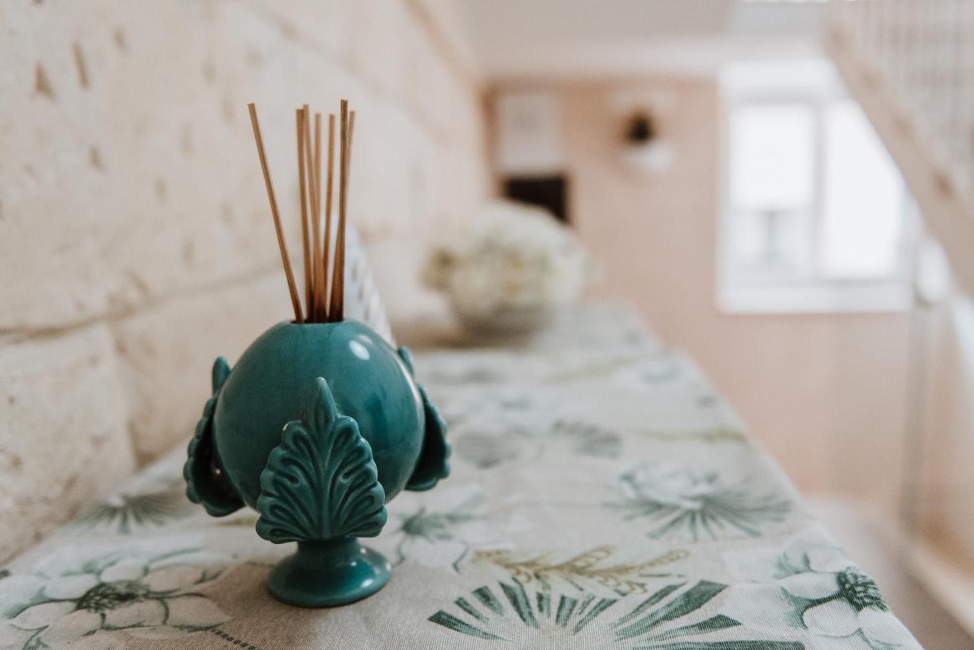 Terrae Hydrunti Bed & Breakfast Lecce Bagian luar foto
