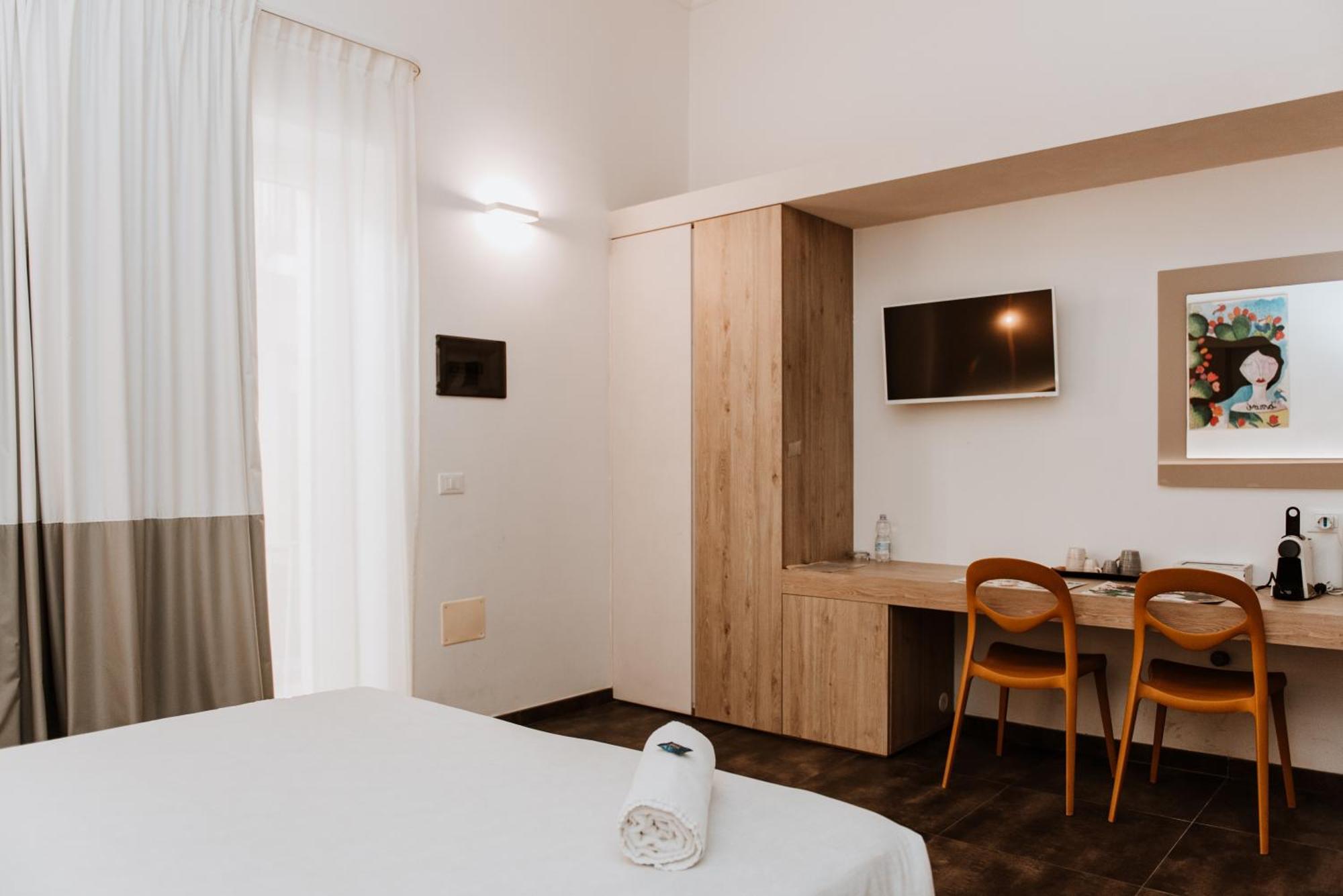Terrae Hydrunti Bed & Breakfast Lecce Bagian luar foto
