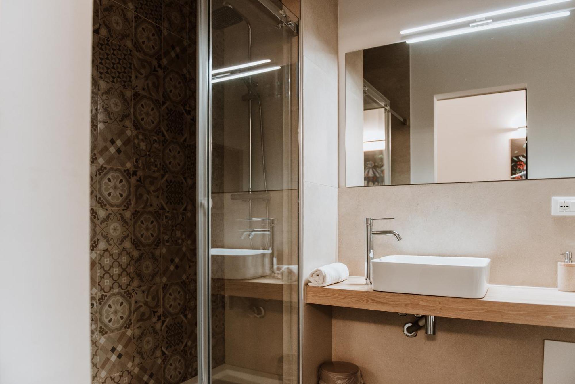 Terrae Hydrunti Bed & Breakfast Lecce Bagian luar foto